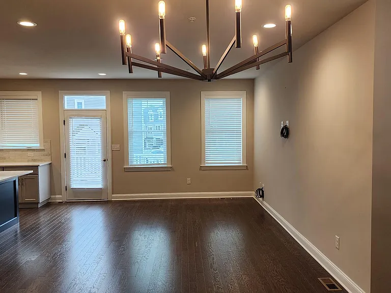 212 Foxhedge Rd — Photo 26