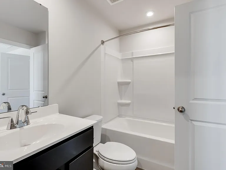 7301 Statesman Blvd — Photo 6