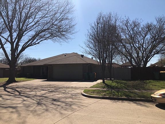 2nd image of 813 Clement Dr