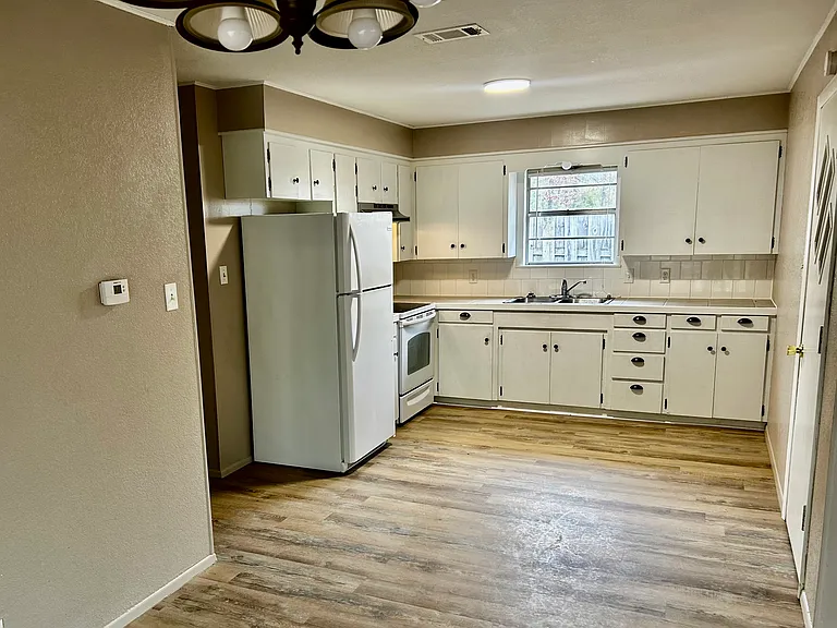 Ouachita Cir — Photo 15