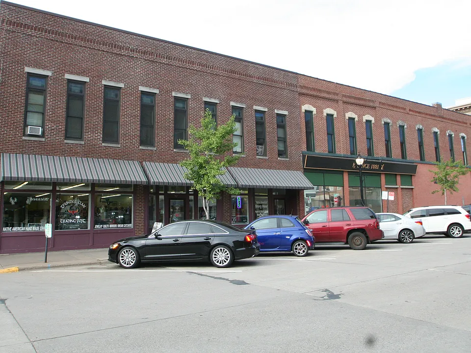 Building Photo 3