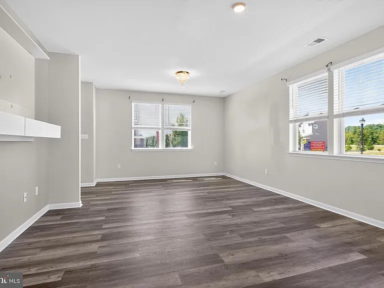 525 Little Eden Way — Photo 8