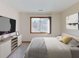 908 Douglas, Ames, IA 50010