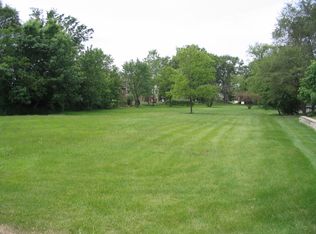 Vine St, Willowbrook, IL 60527