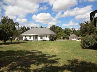 484 Riverview Dr, Natchez, LA 71456
