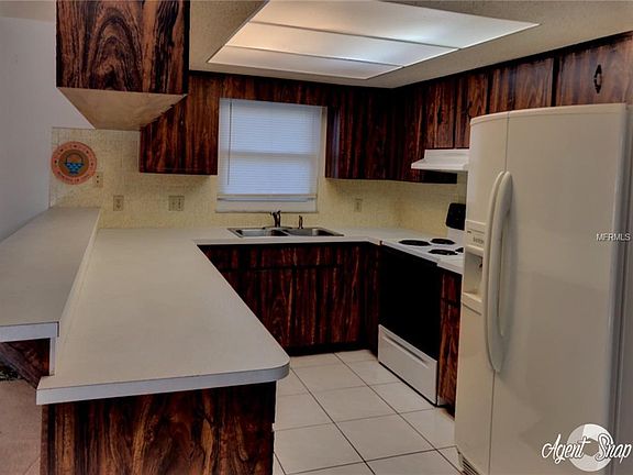 4th image of 8606 Indies Dr