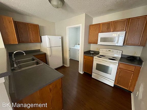4th image of 2739 Chilton Dr