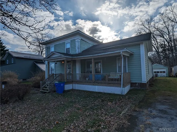 117 Hedley St, Medina, NY 14103