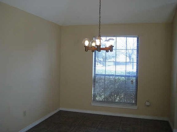 5th image of 4706 Artesia Ct