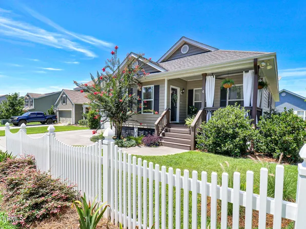 4 Binaker Ct, Beaufort, SC 29902