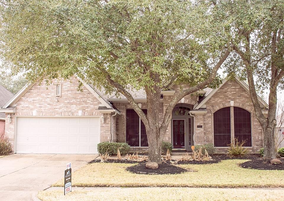 1st image of 807 Heather Park Ct