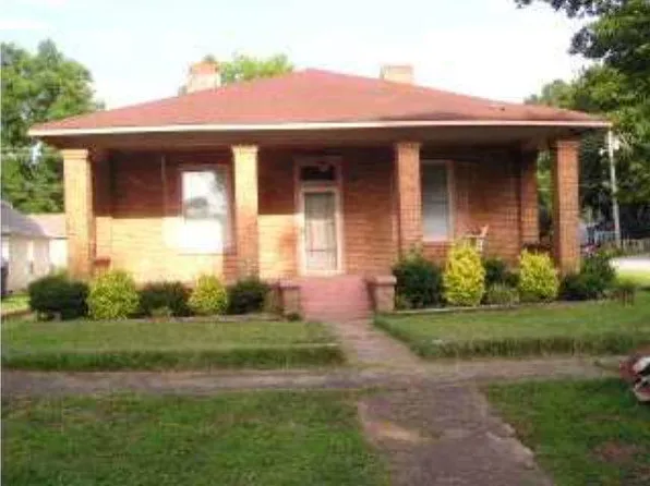 1211 Dover Ave, Sheffield, AL 35660