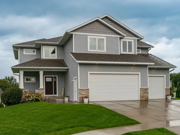 469 Manor Garden Ln NW, Rochester, MN 55901