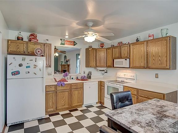 4th image of 8911 Davidgate Dr
