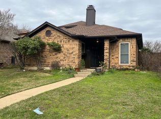 1107 Golden Gate Dr, Carrollton, TX 75007