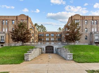 7334 Forsyth Blvd APT 102, Saint Louis, MO 63105