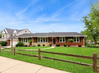 233 Grant St, Downers Grove, IL 60515