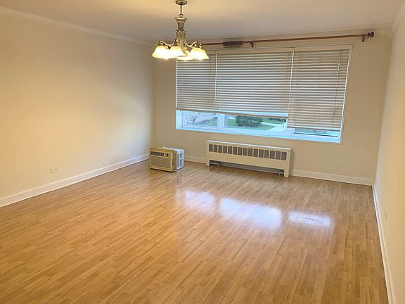 2nd image of 6100 N Winchester Ave #1
