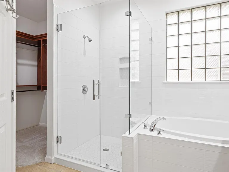 6425 Tasajillo Trl — Photo 23