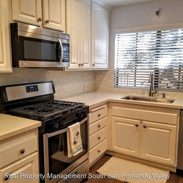 1st image of 5820 Yolanda Ave APT 14