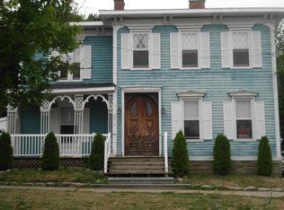 182 W 2nd St #B, Oswego, NY 13126