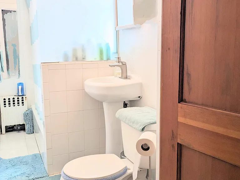 1 Salem St #2 — Photo 6