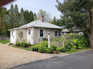 17 Mullen Way, Edgartown, MA 02539