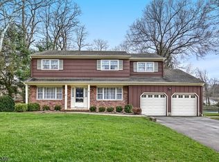 4 Butternut Dr, Mendham, NJ 07945