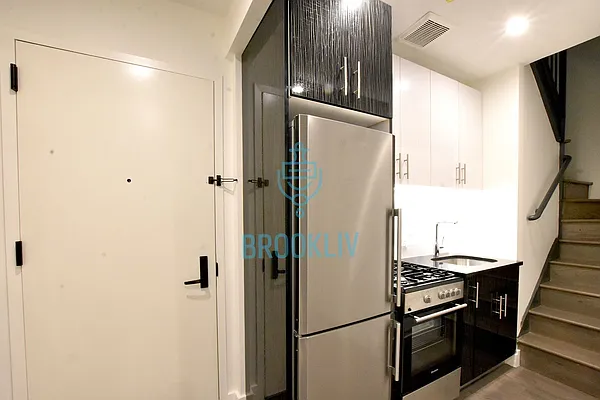 Rented by null | media 42