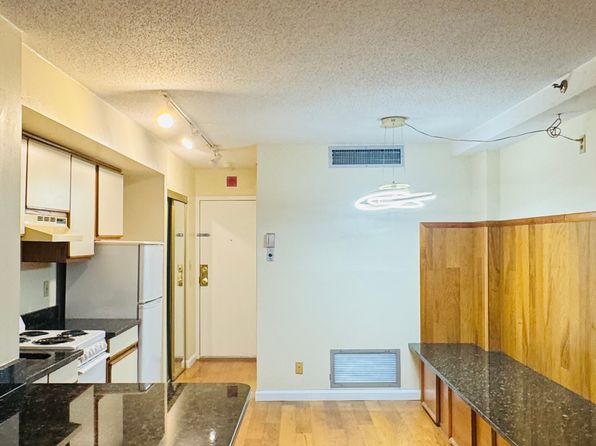 70 Southbridge St ROOM 207