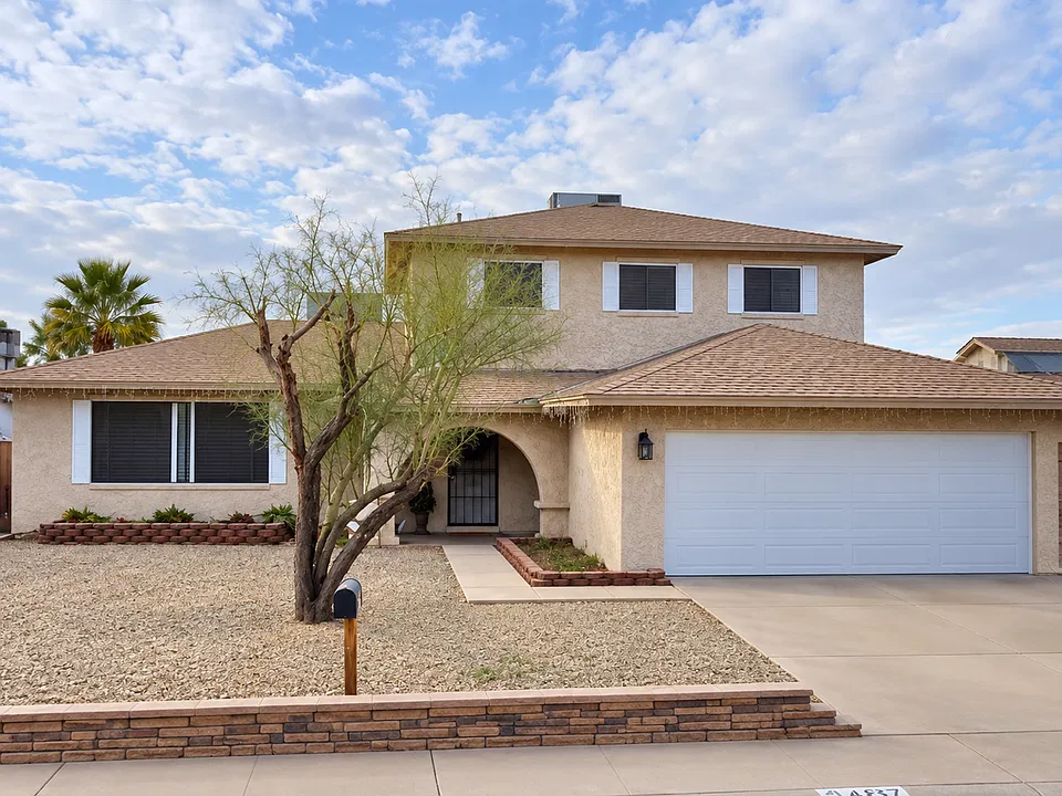 4857 W Cochise Dr
