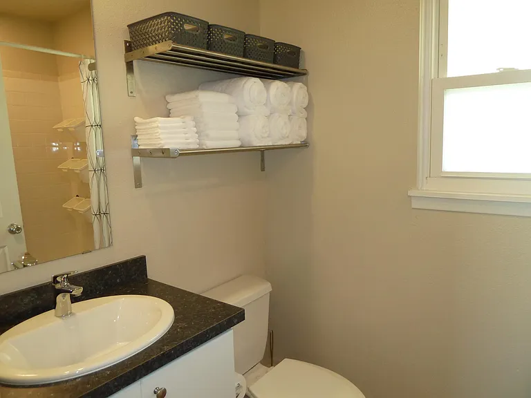 2303 Devonshire Dr — Photo 18