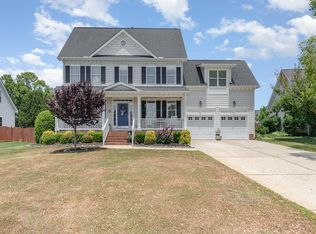 1613 McLaurin Ln, Fuquay Varina, NC 27526