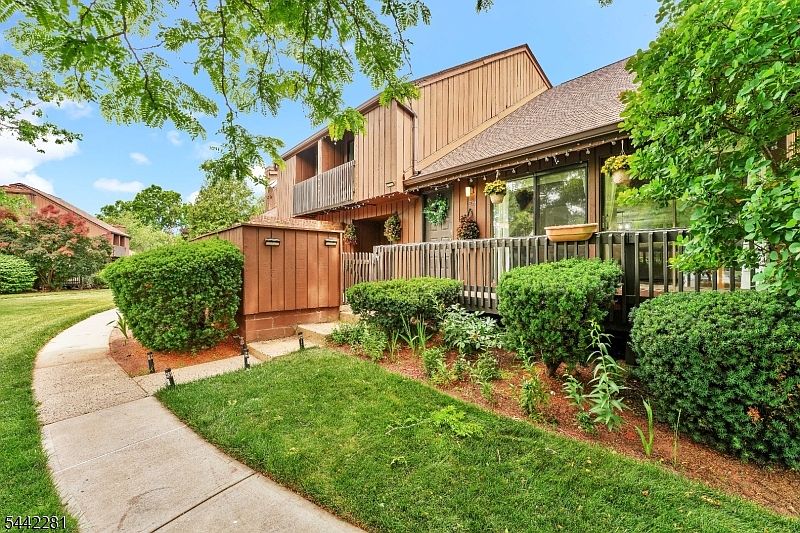 1st image of 203 Kingsberry Dr