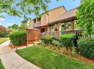 203 Kingsberry Dr, Franklin Twp., NJ 08873