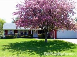 3 Ramble Ln, Burnt Hills, NY 12027