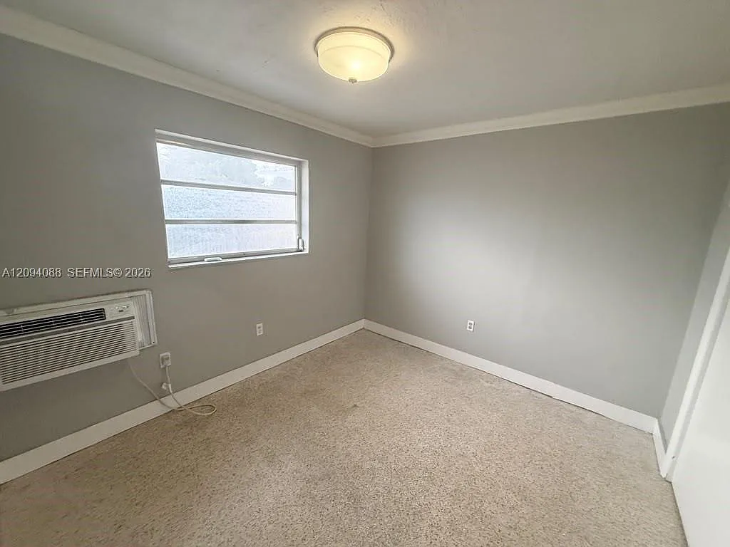 Lawrence Estate East Addn — Photo 4