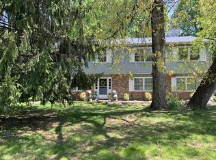 26 Tanglewood Dr, Wappingers Falls, NY 12590