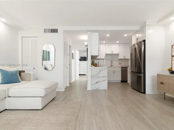 611 NE 14th Ave APT 103, Fort Lauderdale, FL 33304