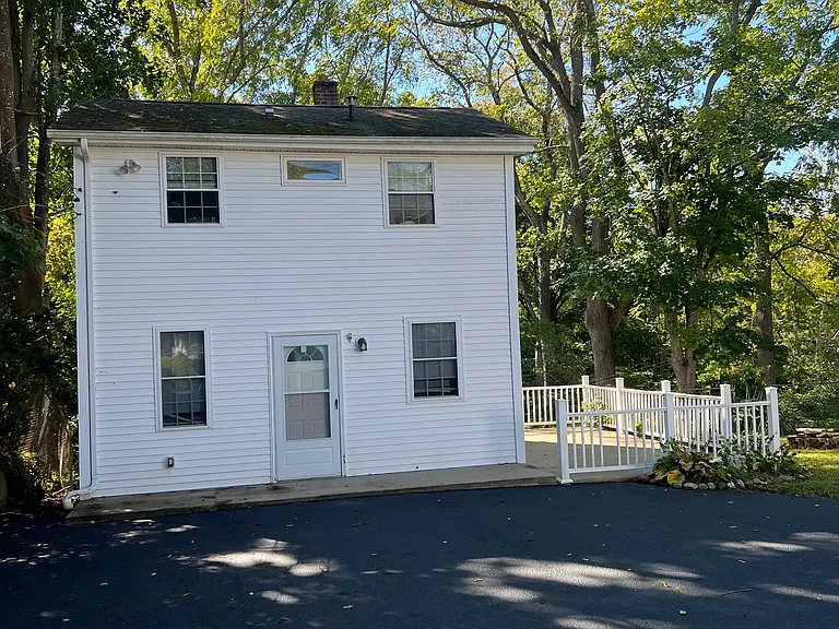 968 Kingstown Rd #R — Photo 10