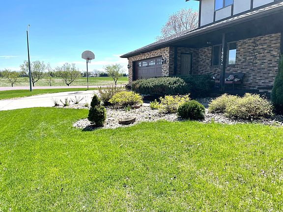 3rd image of 1905 Driftwood Ave