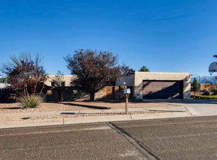 2599 Calle Delfino, Santa Fe, NM 87505