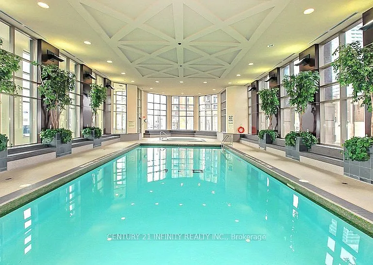 388 Prince Of Wales Dr #1911 — Photo 20