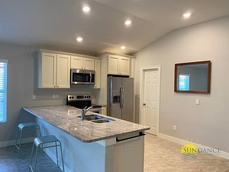 2107 Nina St — Photo 2