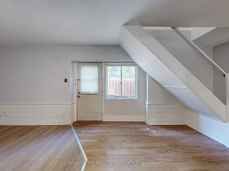 12 Wesleyan St #6 — Photo 6