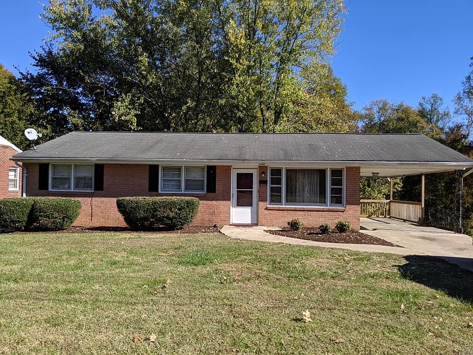 1st image of 448 Cedarbrook Dr