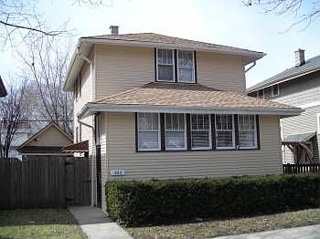 1st image of 823 Carpenter Ave
