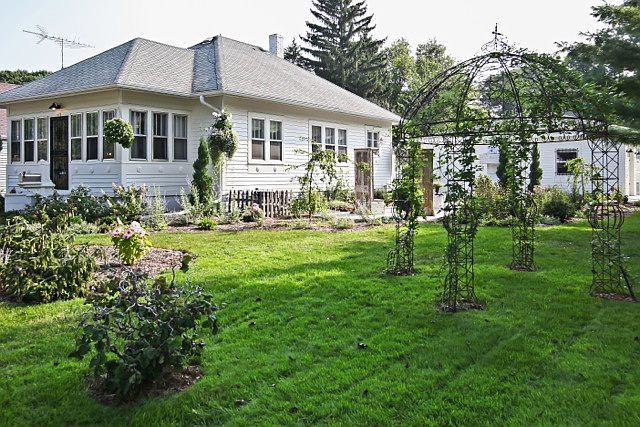 1st image of 607 Oakwood Ave