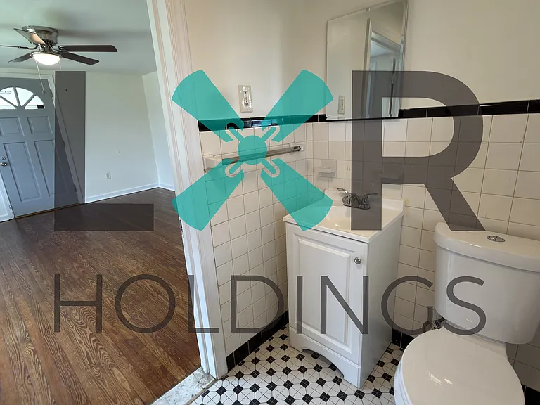 640 Poplar St #1 — Photo 14