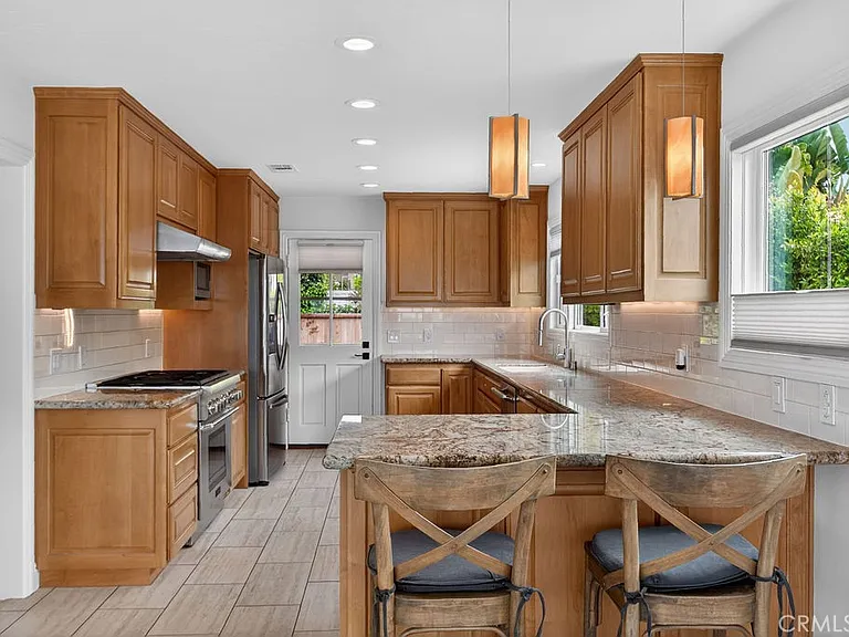 720 Emerald Bay — Photo 16